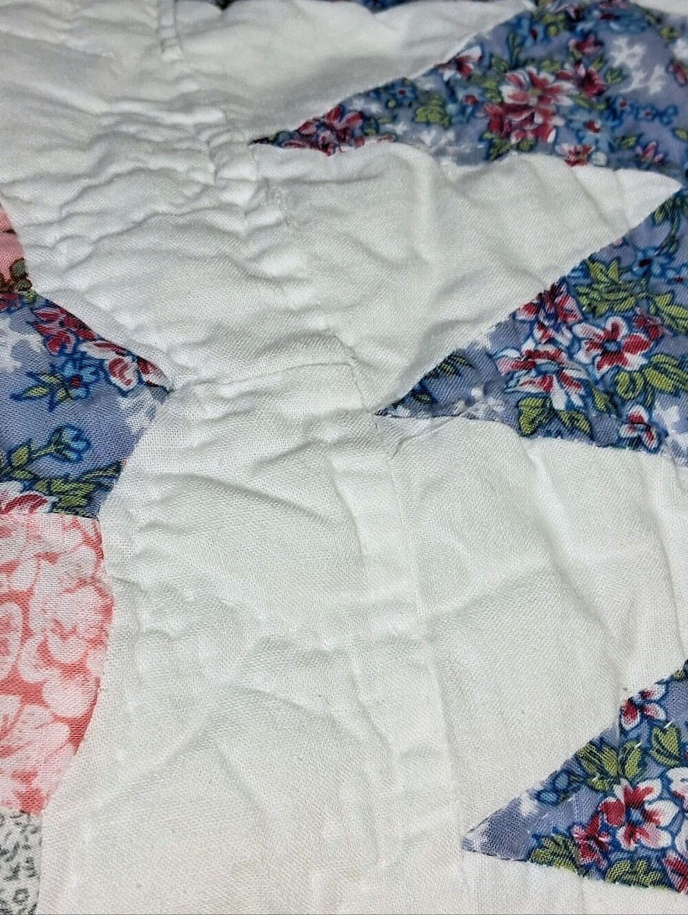 Missouri Quilt Co./Yoda Fabrics RN85817 84x80 King Handsewn l Pinwheel Quilt - Picture 9 of 16
